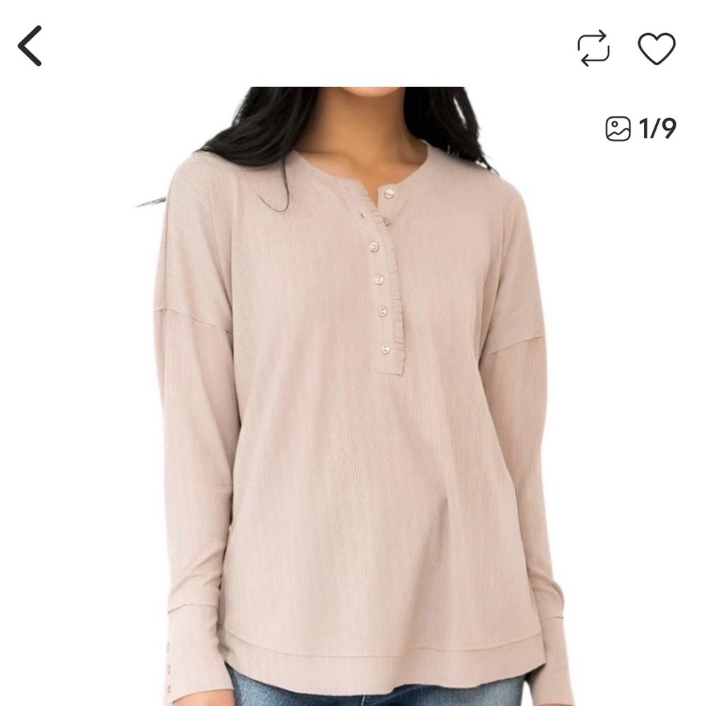 New/no tag Gibsonlook Henley-M cute details!